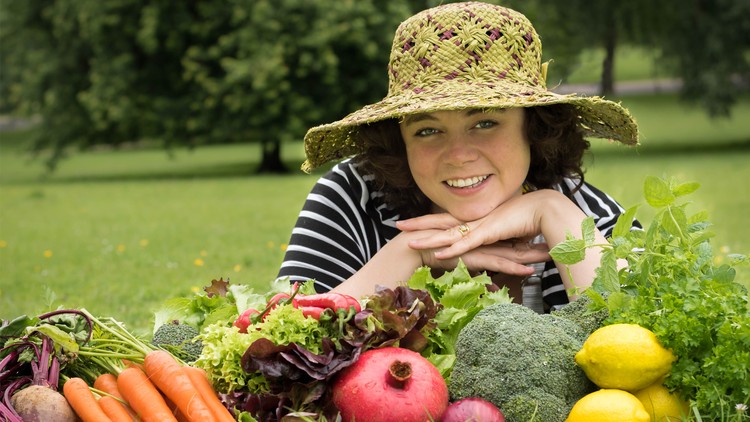 Create Gourmet Vegetarian Salads with Super Food Ingredients - Free Udemy Courses